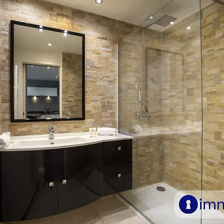 Dom wakacyjny Air-conditioned House With Private Pool